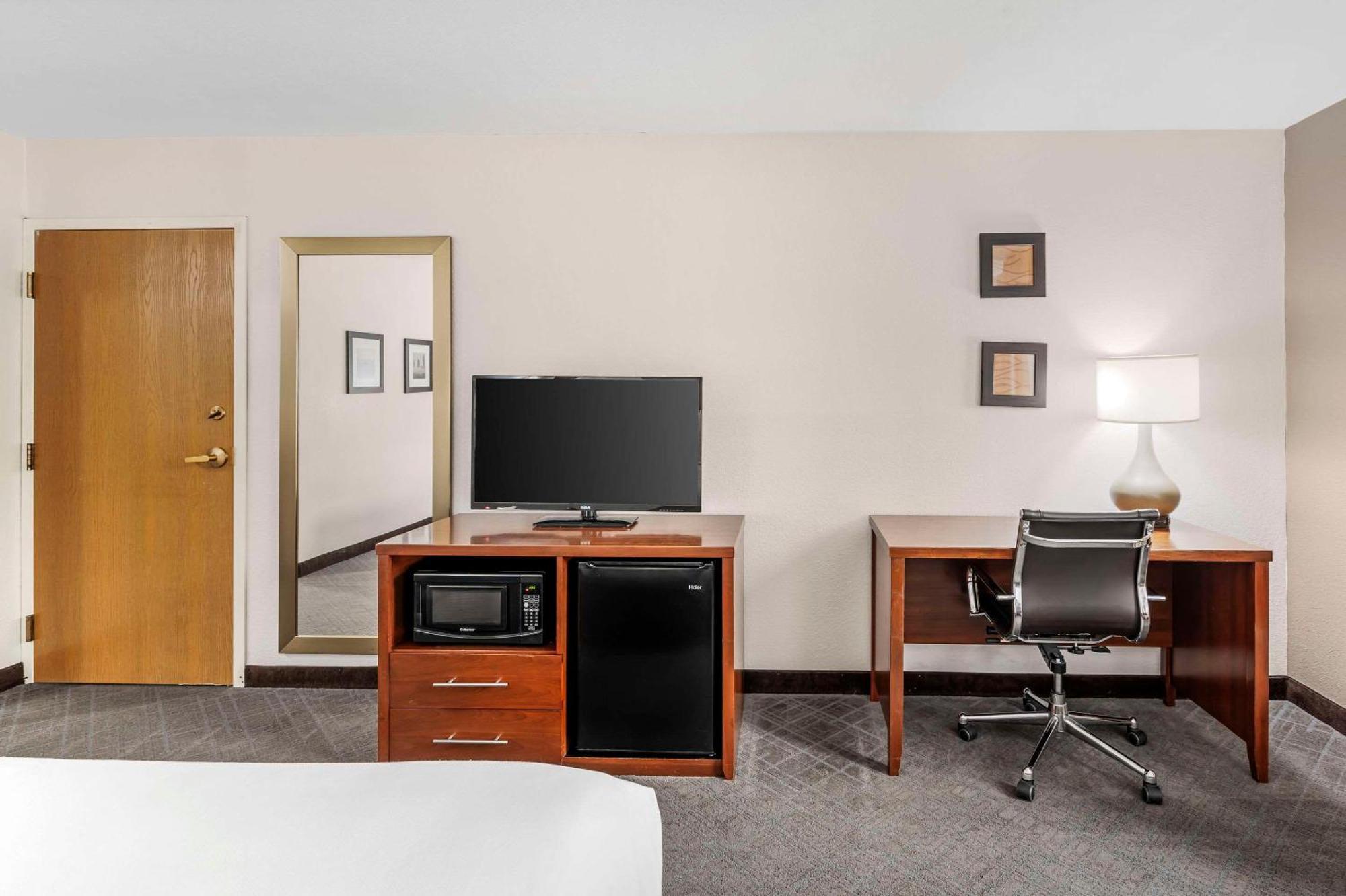Comfort Inn Splash Harbor Bellville Esterno foto