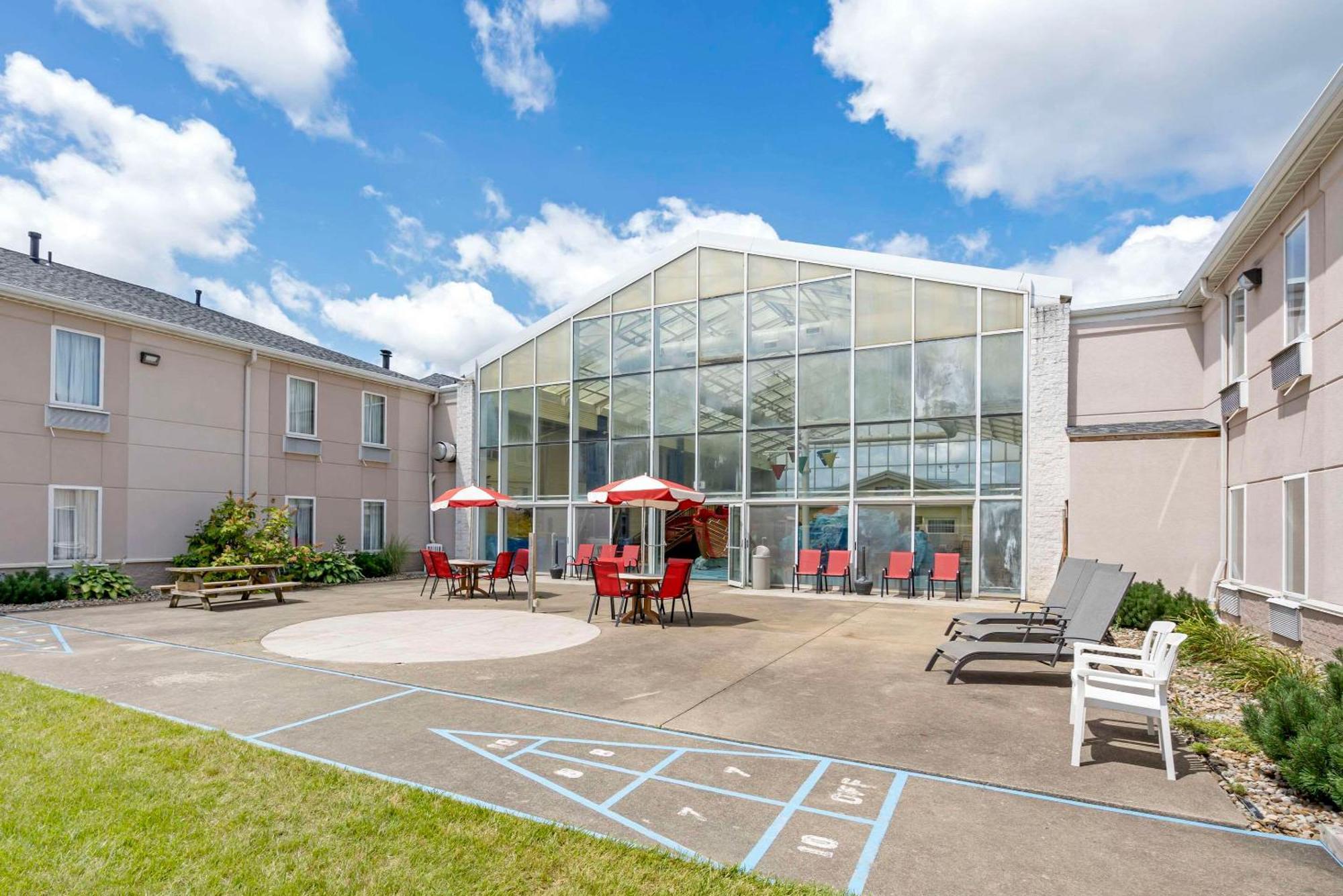Comfort Inn Splash Harbor Bellville Esterno foto