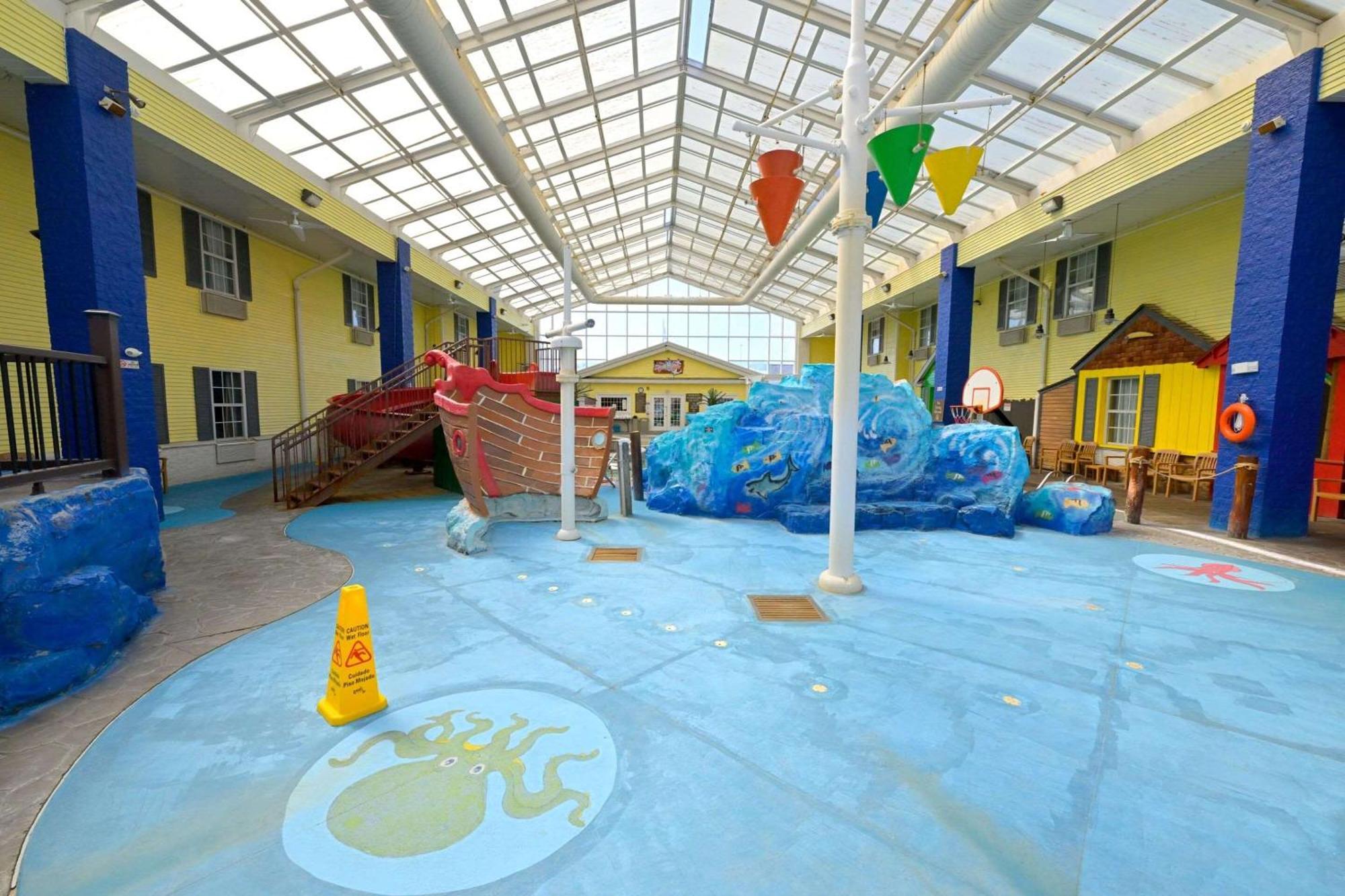 Comfort Inn Splash Harbor Bellville Esterno foto